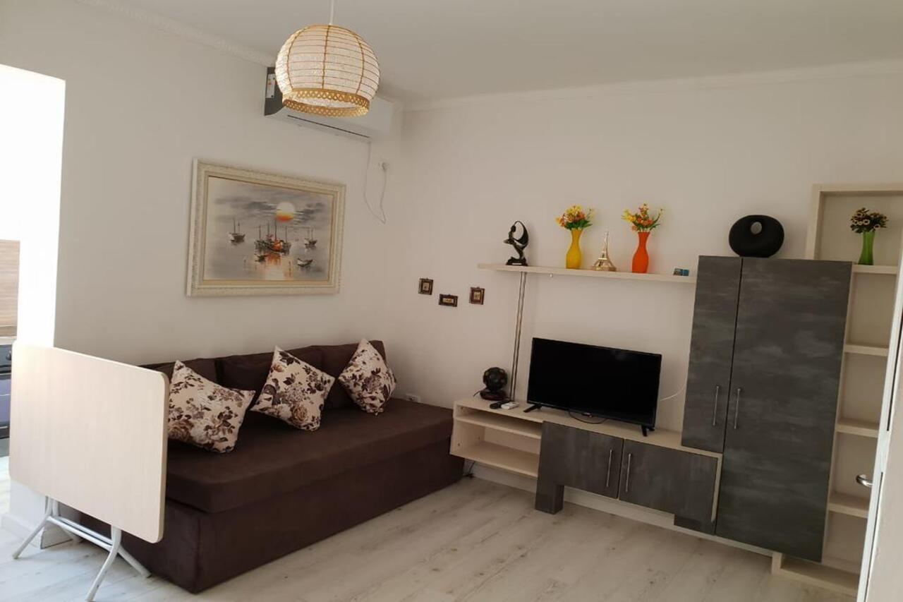 Hotel Livia Tirana Kültér fotó