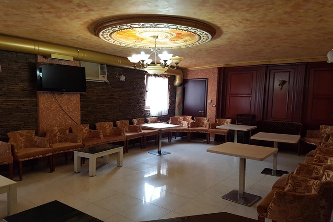 Hotel Livia Tirana Kültér fotó