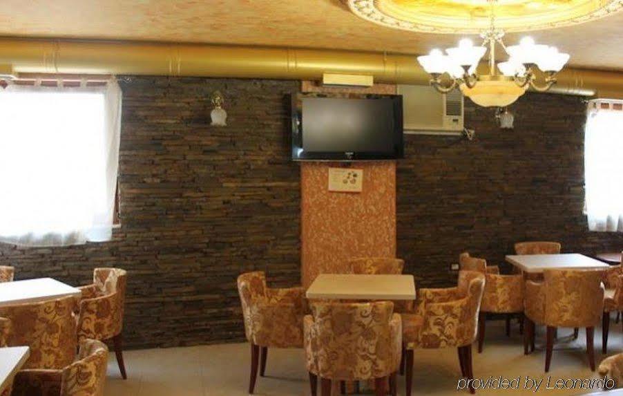 Hotel Livia Tirana Kültér fotó