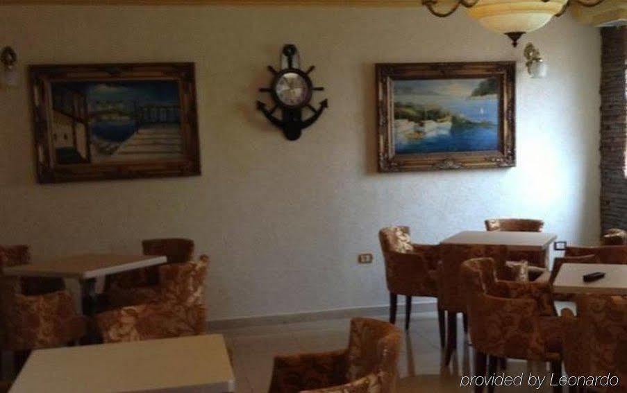 Hotel Livia Tirana Kültér fotó