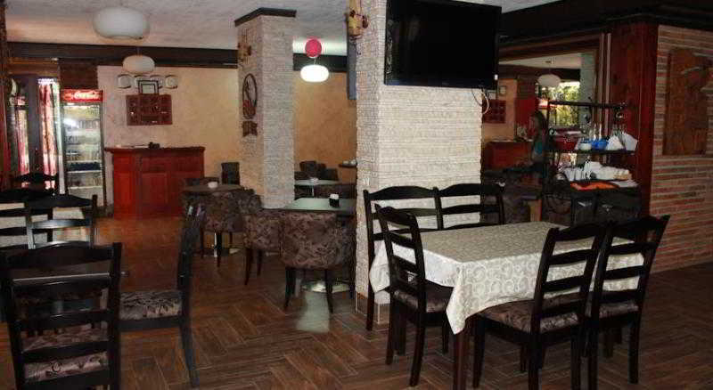 Hotel Livia Tirana Kültér fotó