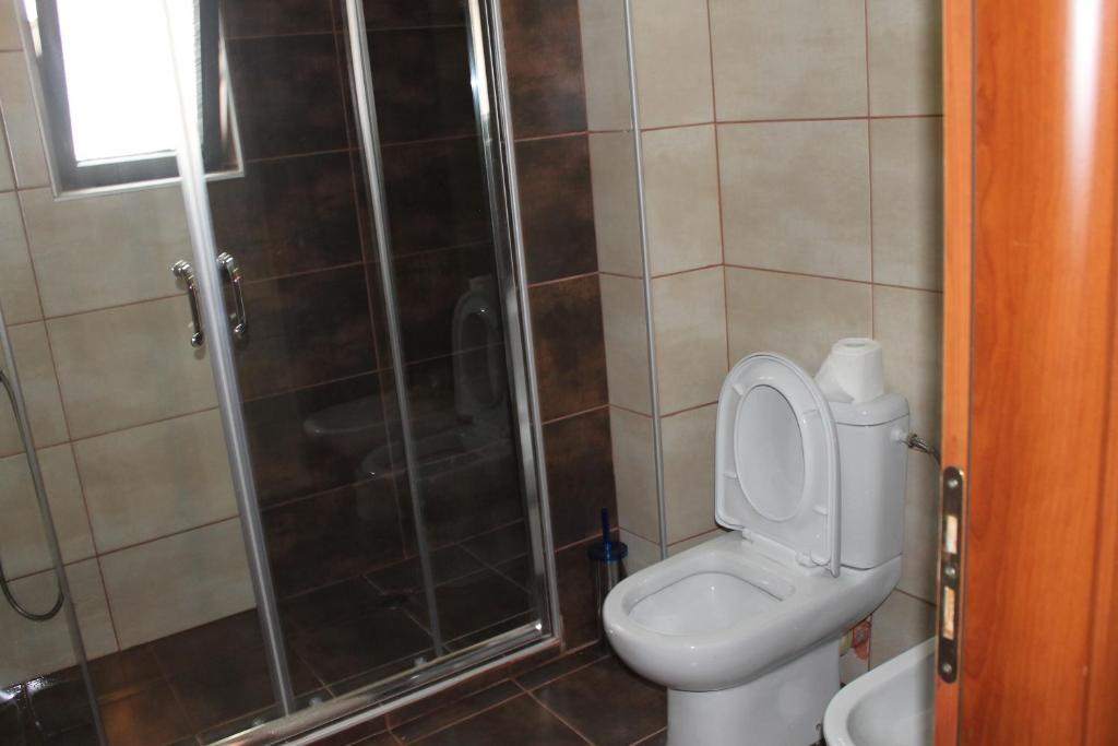 Hotel Livia Tirana Szoba fotó