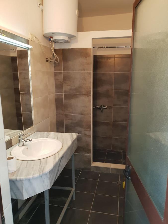Hotel Livia Tirana Kültér fotó
