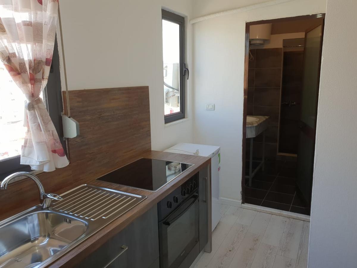 Hotel Livia Tirana Kültér fotó